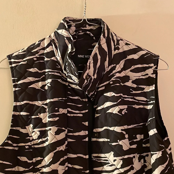 Nine West Black and White Vest - Picture 2 of 4